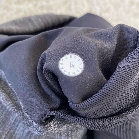 ❤️ Lululemon On The Fly Pant Grey Print Luxtreme Size 4 - Picture 6 of 12